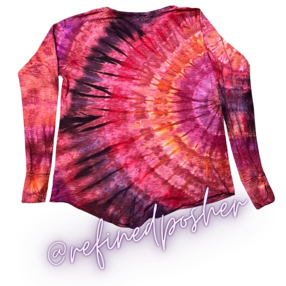 Free People We the Free Arden Tee size Medium NEW Red Reverse ReDye Tie Dye - Picture 5 of 7